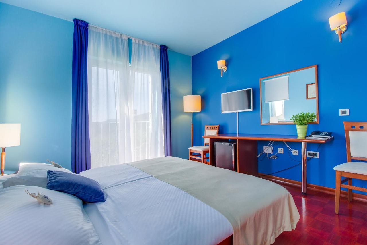 Hotel Manora ネレジネ エクステリア 写真
